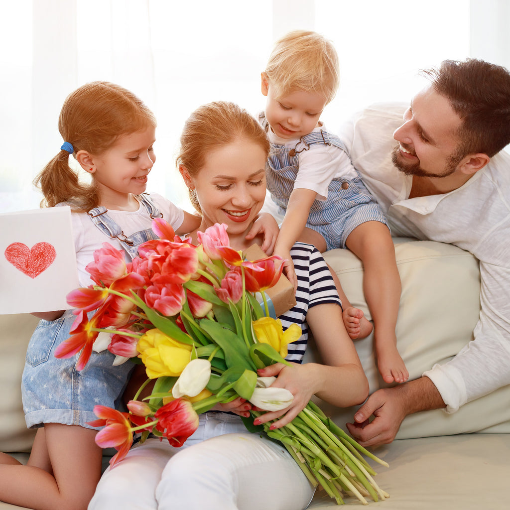 Mother’s Day Flowers and Gift Ideas for 2022