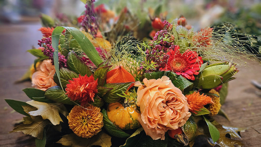 Autumn Feast Table Arrangement 🍂