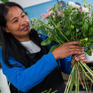 (D2F Order) Florist Choice [Colourful but no red or white!] €58.00
(€52.20)