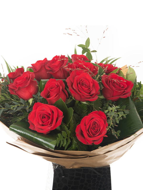 Red Roses 12x ❤️