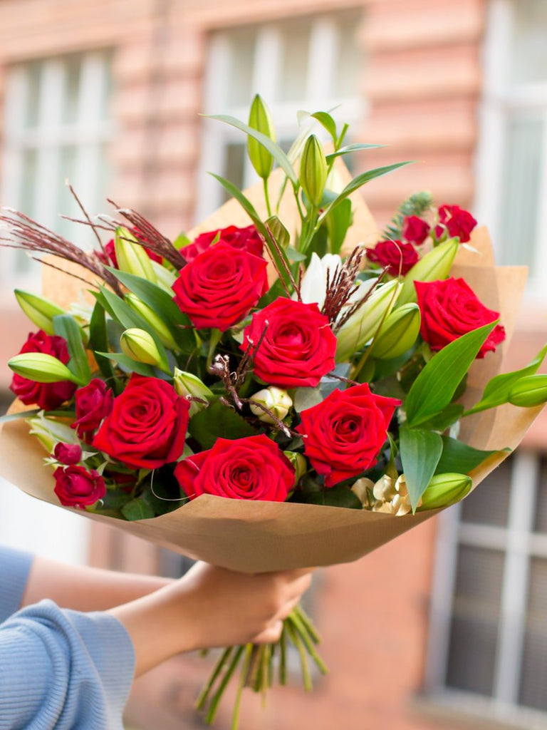 Rose & Lily Festive Hand-tied